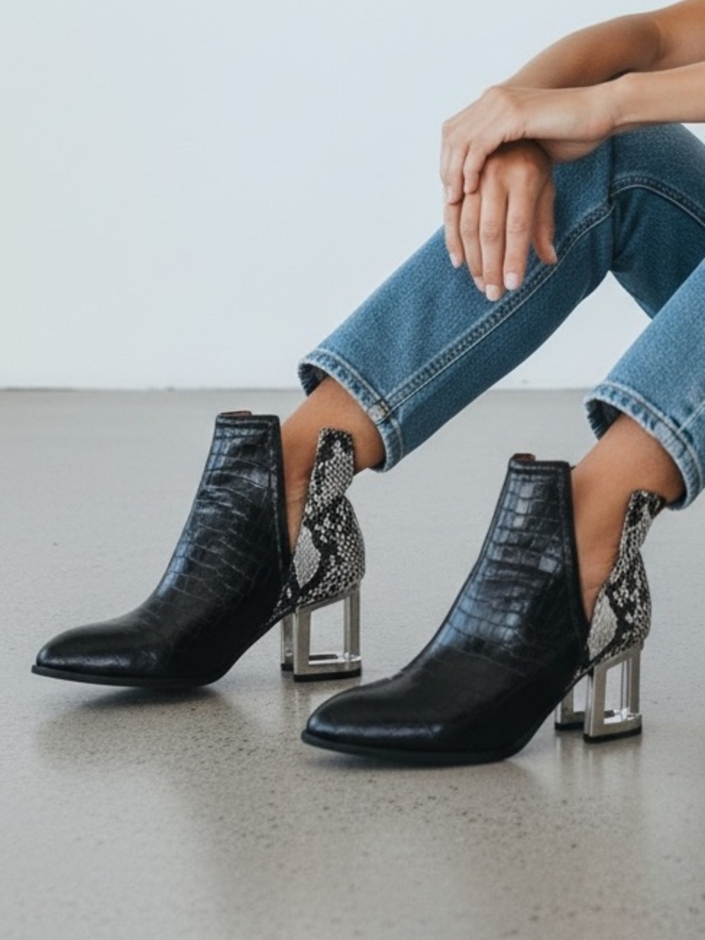 Jeffery Campbell Tick Black Croc-Embossed & Snakeskin Accent Ankle Boots Sz 7
